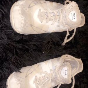 Vengeance NInfinity Cheer Sneakers